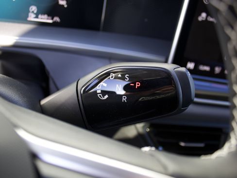 New 2026 Volkswagen Tiguan SE AWD/4WD image 20