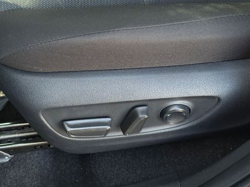 Used 2025 Toyota RAV4 XLE w/ Convenience Package image 23