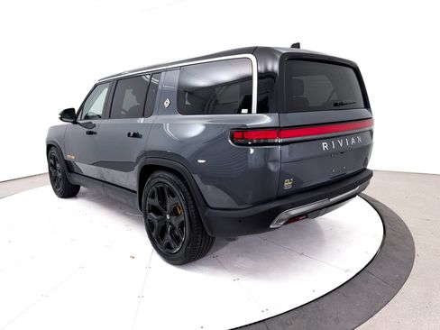 Used 2023 Rivian R1S Adventure AWD/4WD image 37