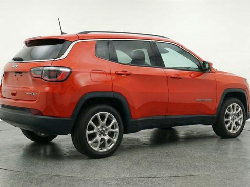 Used 2025 Jeep Compass Limited image 9