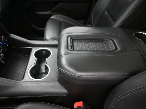 Used 2021 Chevrolet Suburban LT w/ Rear Media and Nav Package image 20