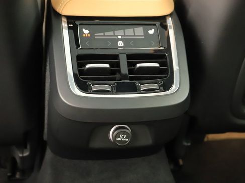 Used 2020 Volvo S60 T6 Inscription image 21