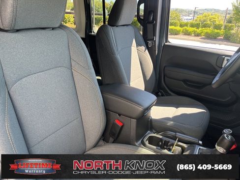 New 2025 Jeep Wrangler Unlimited Sport image 28