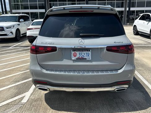 Used 2025 Mercedes-Benz GLS 450 4MATIC image 9