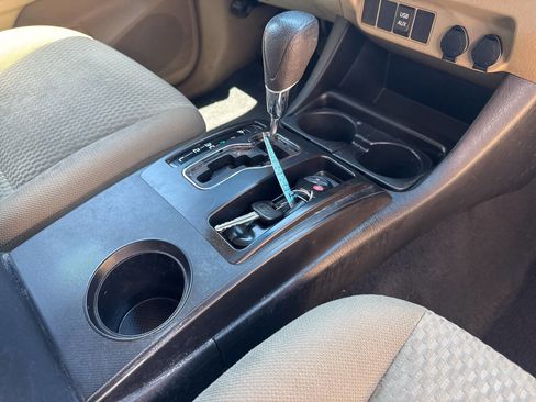 Used 2012 Toyota Tacoma PreRunner w/ Convenience Pkg RWD image 19