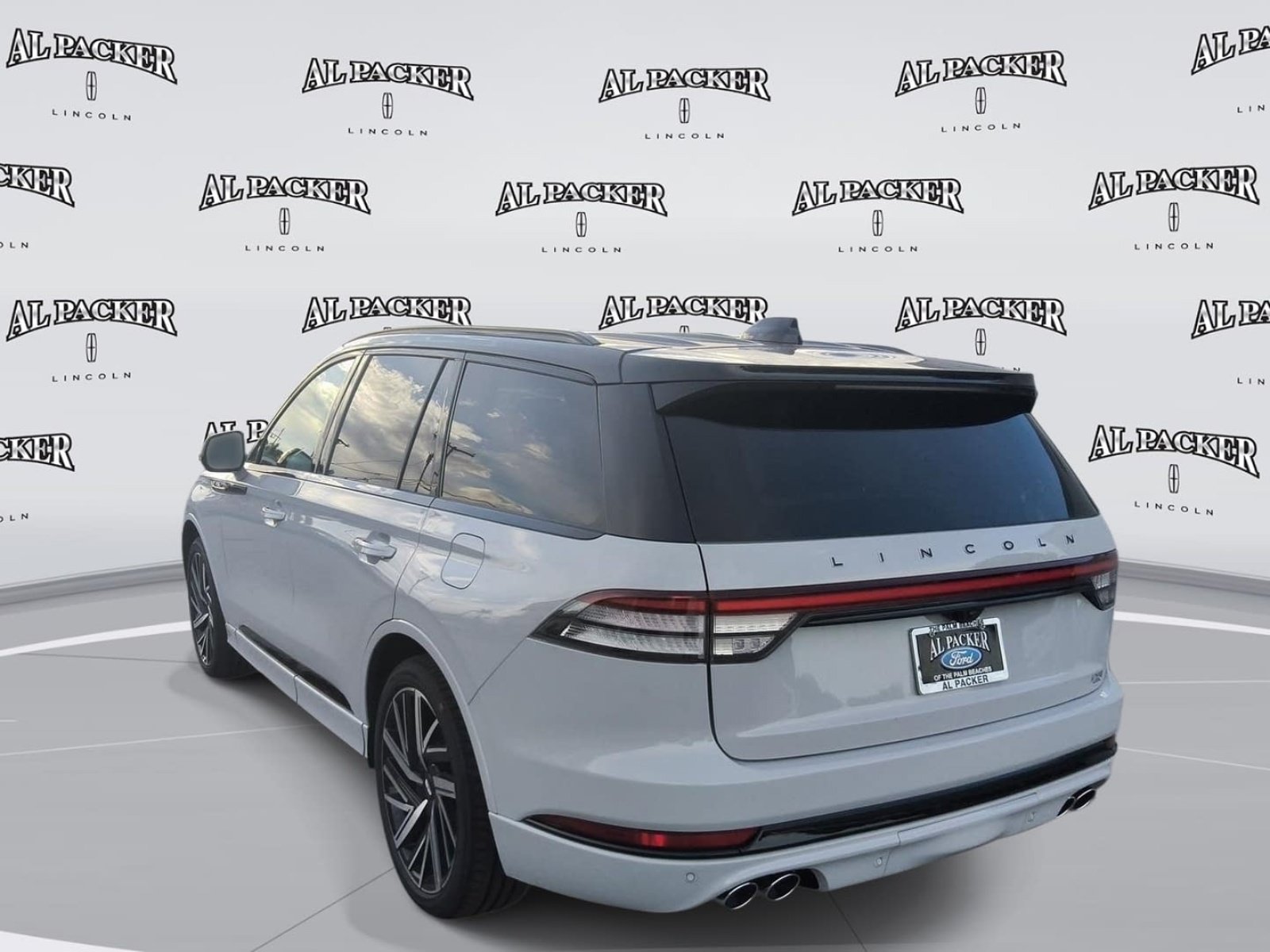 New 2027 Lincoln Aviator Black Label w/ Black Label Special Edition AWD/4WD image 3