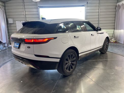 Used 2022 Land Rover Range Rover Velar R-Dynamic S image 5