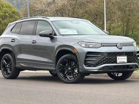 New 2026 Volkswagen Tiguan SE R-Line AWD/4WD image 1