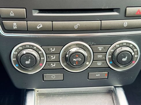 Used 2014 Land Rover LR2 AWD/4WD image 16