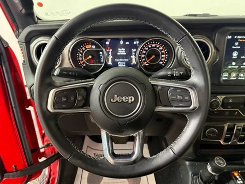 Used 2022 Jeep Wrangler Unlimited Sahara w/ LED Lighting Group AWD/4WD image 39