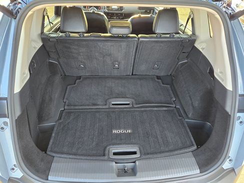 Used 2021 Nissan Rogue Platinum FWD image 13