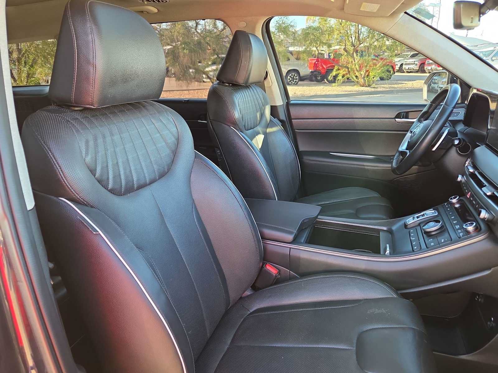 Used 2023 Hyundai Palisade Limited FWD image 18
