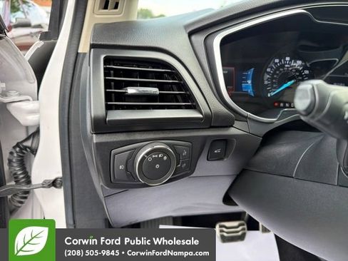 Used 2017 Ford Fusion Titanium FWD image 14