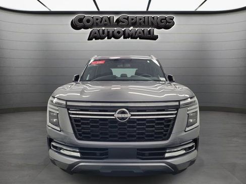 Used 2025 Nissan Armada SL image 2