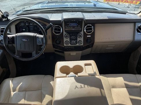 Used 2013 Ford F250 Lariat w/ Lariat Interior Pkg AWD/4WD image 11