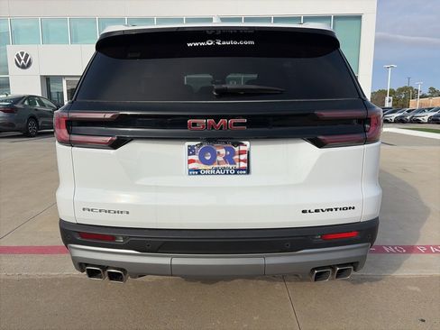 Used 2025 GMC Acadia Elevation image 5