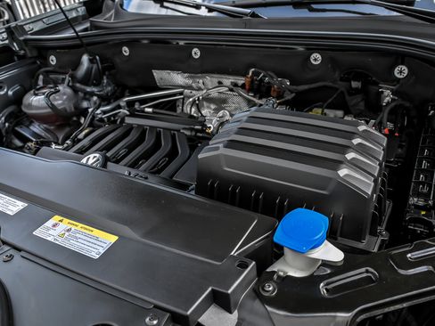 Used 2023 Volkswagen Atlas SE w/ Panoramic Sunroof Package AWD/4WD image 24