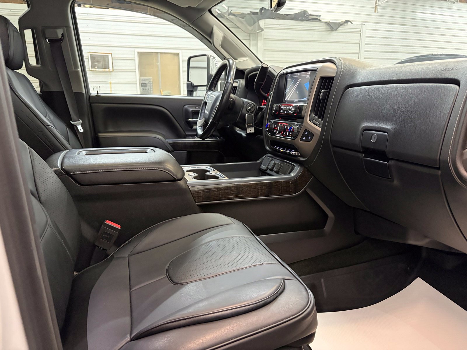 Used 2016 GMC Sierra 3500 Denali w/ Duramax Plus Package AWD/4WD image 28