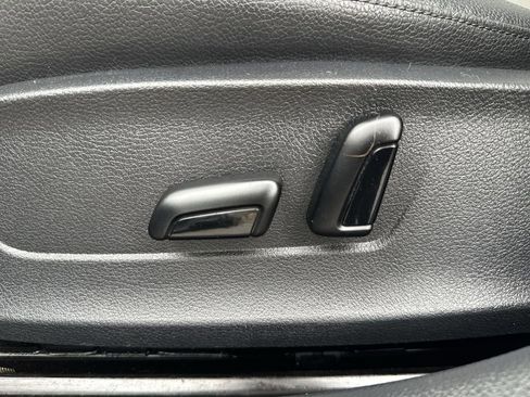 Used 2016 Volkswagen Jetta SEL Premium image 12