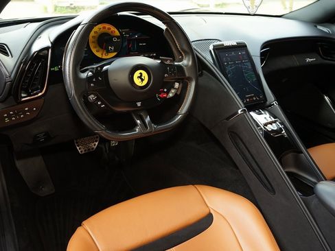 Used 2021 Ferrari Roma image 8