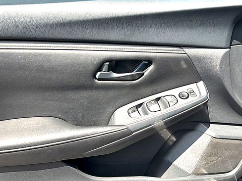 Used 2024 Nissan Sentra S FWD image 16