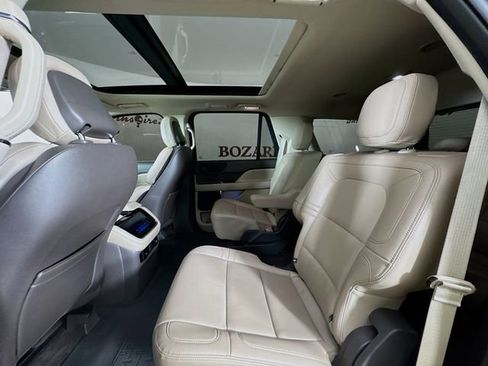 Certified 2022 Lincoln Navigator 4WD image 30