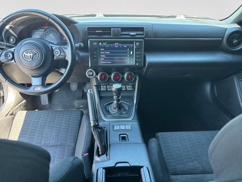 Used 2023 Toyota GR86 RWD image 14