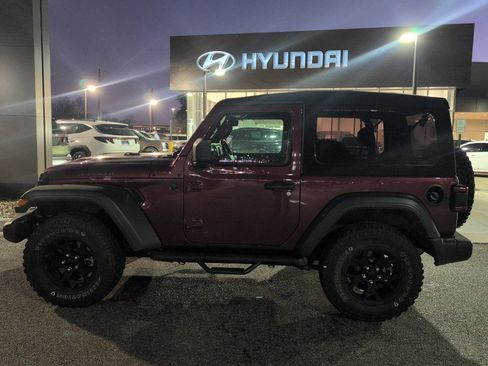 Used 2021 Jeep Wrangler Willys image 2