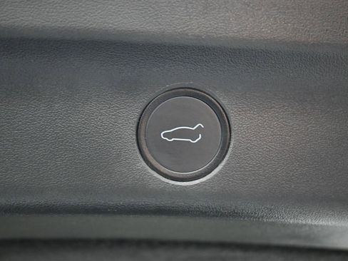 Used 2021 Tesla Model Y 2WD image 15