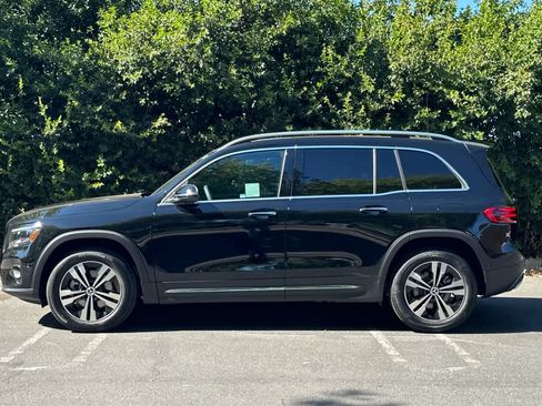 Certified 2025 Mercedes-Benz GLB 250 image 6