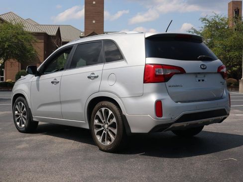 Used 2014 Kia Sorento SX w/ 3rd Row Package FWD image 3