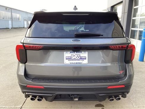 Used 2025 Ford Explorer ST w/ Sun And Sound Package AWD/4WD image 12
