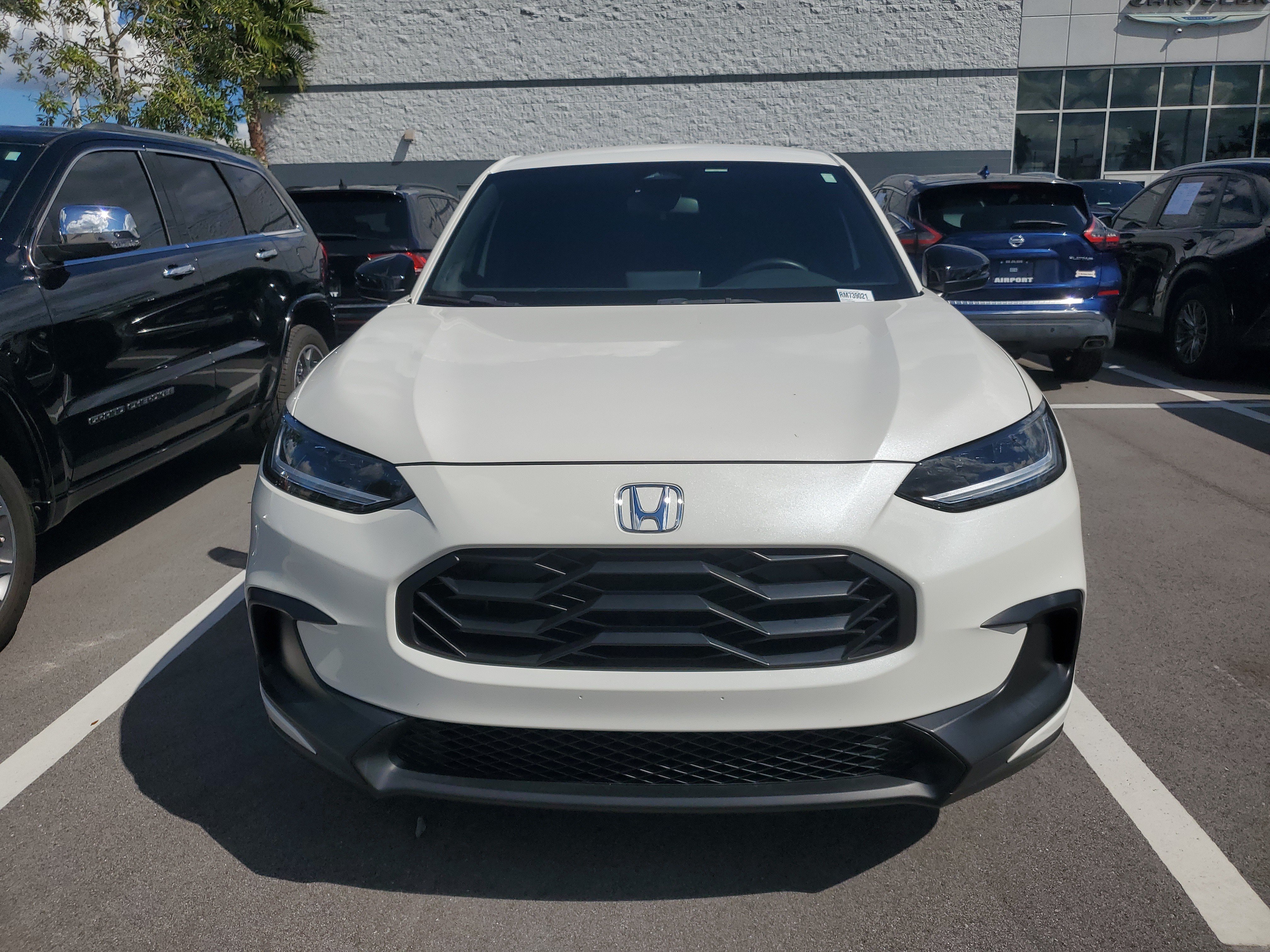 Used 2024 Honda HR-V Sport image 3
