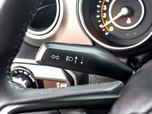 Used 2023 Jeep Wrangler Sport S image 19