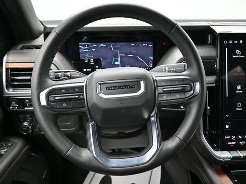 Used 2025 GMC Yukon XL Denali AWD/4WD image 15