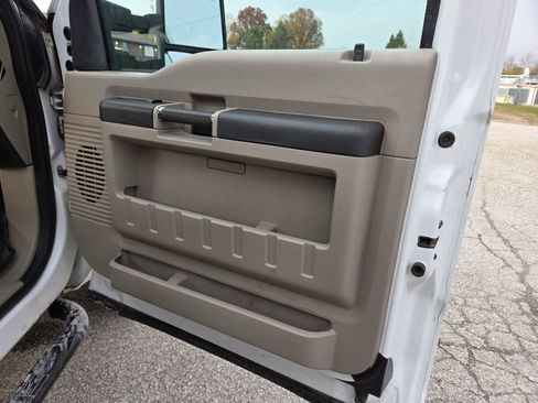Used 2009 Ford F250 XLT image 19