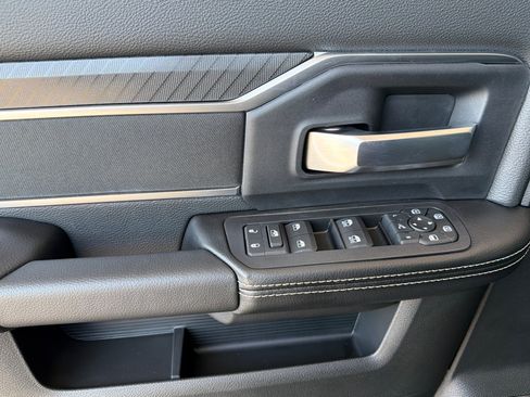 New 2026 RAM 2500 Big Horn AWD/4WD image 9