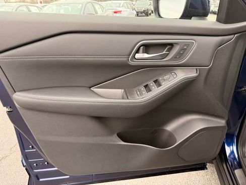 New 2026 Nissan Rogue Platinum w/ Tech Package image 10