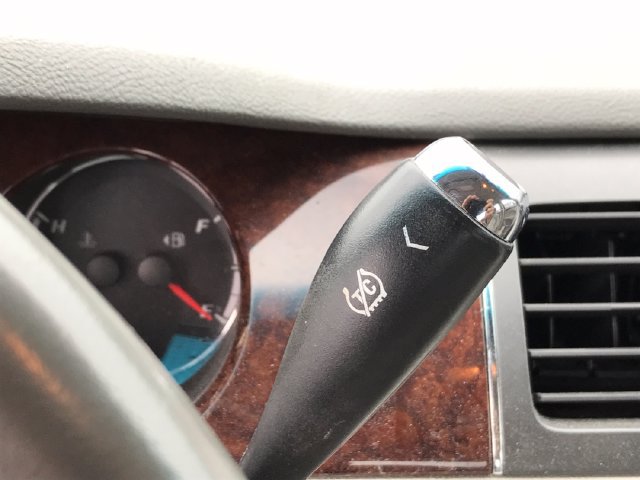 Used 2011 Buick Lucerne CXL w/ Driver Confidence Package FWD image 10
