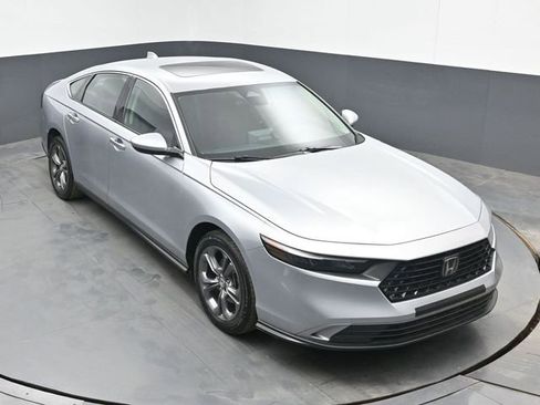 Used 2024 Honda Accord EX image 13
