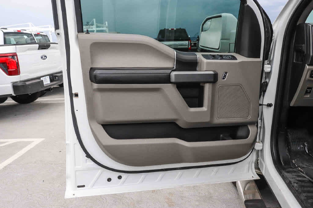 Used 2018 Ford F150 XLT AWD/4WD image 19
