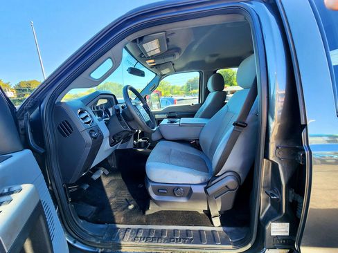 Used 2016 Ford F250 XLT w/ XLT Value Package image 9