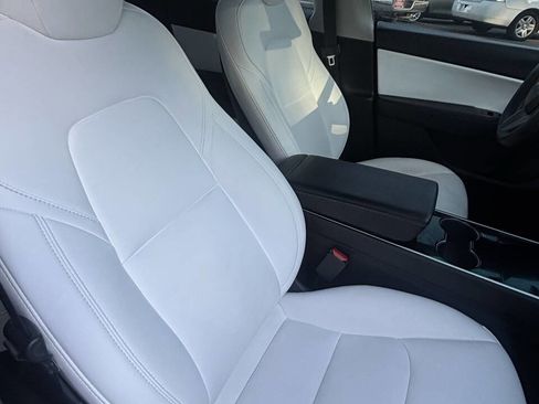 Used 2020 Tesla Model Y Long Range AWD/4WD image 27