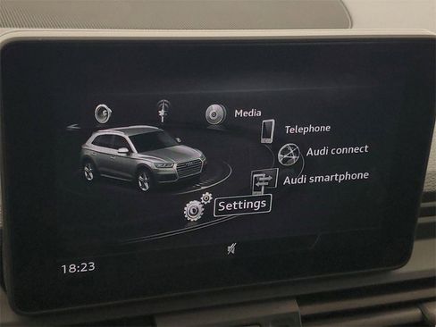 Used 2020 Audi Q5 2.0T Premium w/ Convenience Package image 18