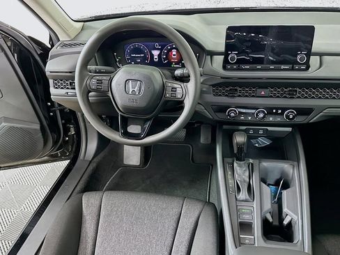 Used 2025 Honda Accord LX image 19