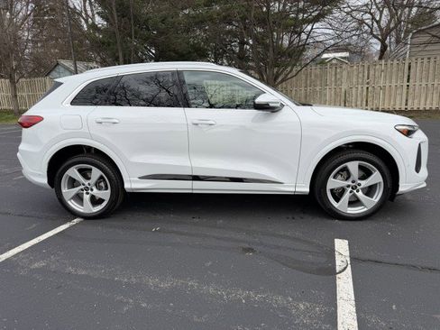 Certified 2025 Audi Q5 Premium Plus w/ Premium Plus image 8