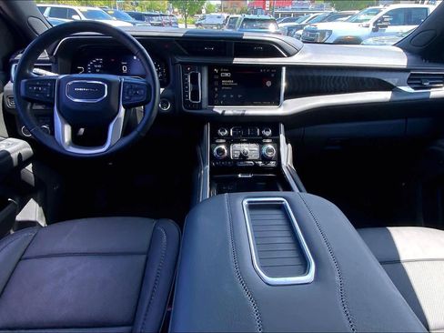 Used 2023 GMC Yukon Denali w/ Max Trailering Package AWD/4WD image 14