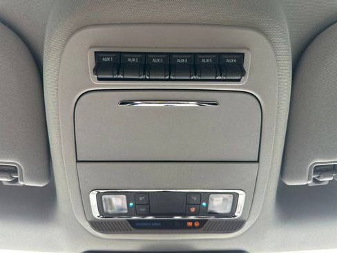 Used 2025 Ford F250 Lariat w/ Chrome Package AWD/4WD image 35