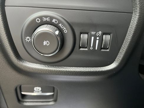 Used 2024 Jeep Grand Cherokee L Summit w/ Advanced Protech Group IV image 22