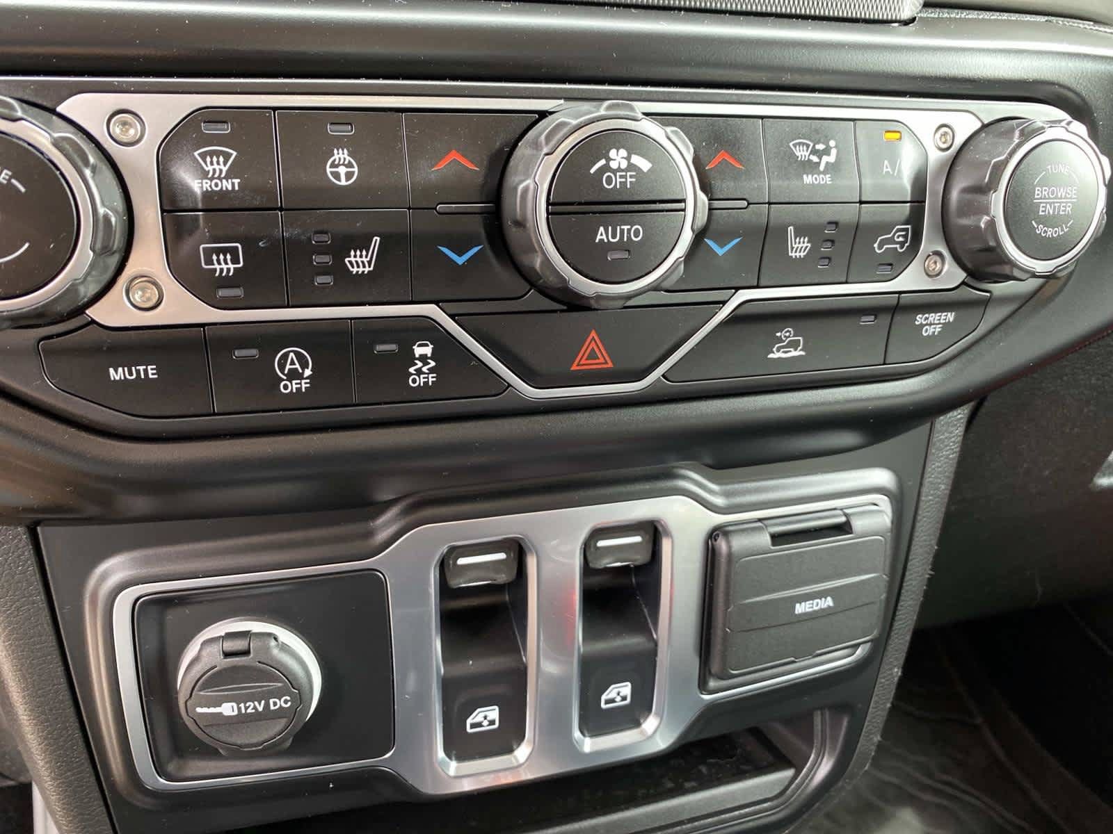 Certified 2022 Jeep Wrangler Sport AWD/4WD image 14